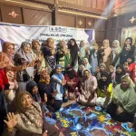 Tim pengabdian Unhas dan KWT Bima Kencana bersinergi mencegah stunting melalui inovasi susu pasteurisasi bergizi. (Foto: Dok.Pribadi).